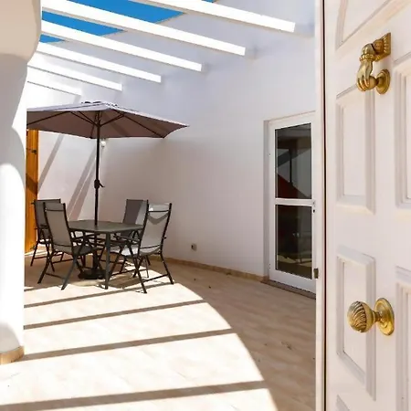 Casa Girasoles Roof Terrace, Patio, Air-con Corralejo