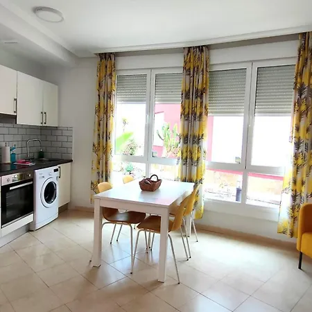 Casa Girasoles Roof Terrace, Patio, Air-con Коральео